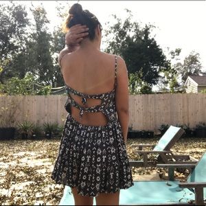 BODY GLOVE - Open back Summer Dress